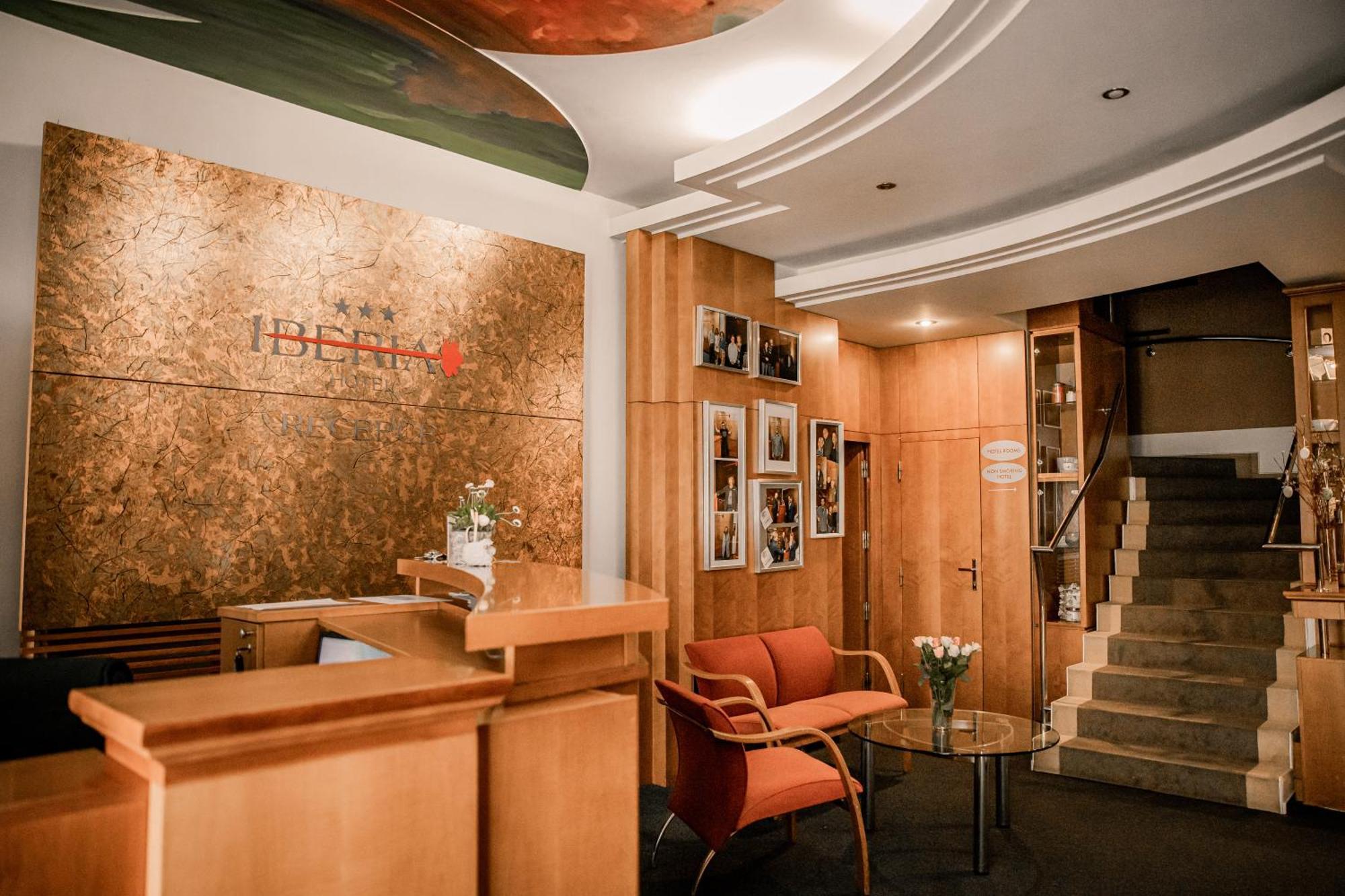 Hotel Iberia Opava Buitenkant foto