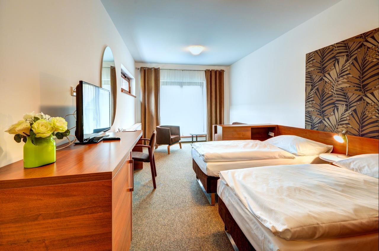 Hotel Iberia Opava Buitenkant foto